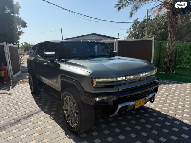 מודעת רכב ג'י.אם.סי האמר EV