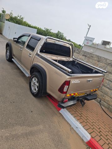 איסוזו די-מקס