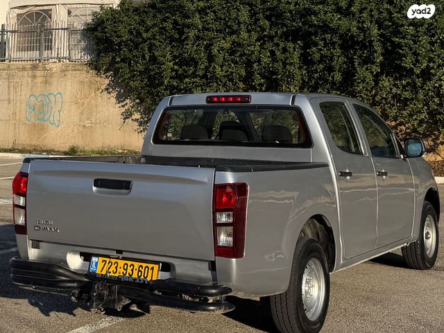 איסוזו די-מקס