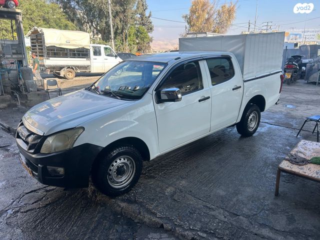 איסוזו די-מקס