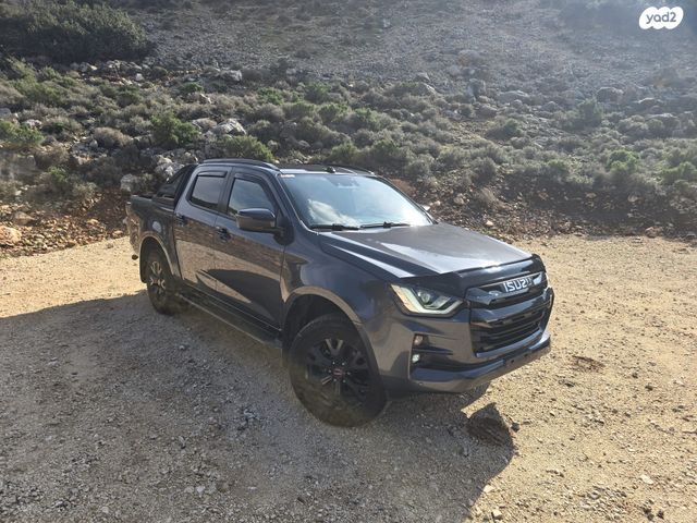 איסוזו די-מקס