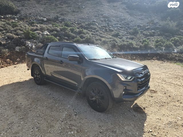 איסוזו די-מקס