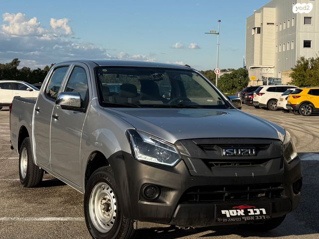 איסוזו די-מקס