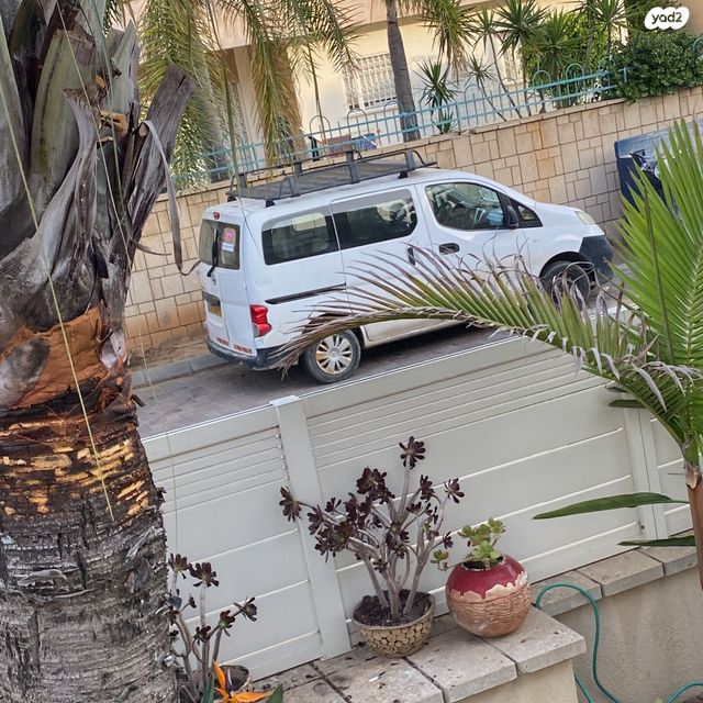 מודעת רכב ניסאן NV200