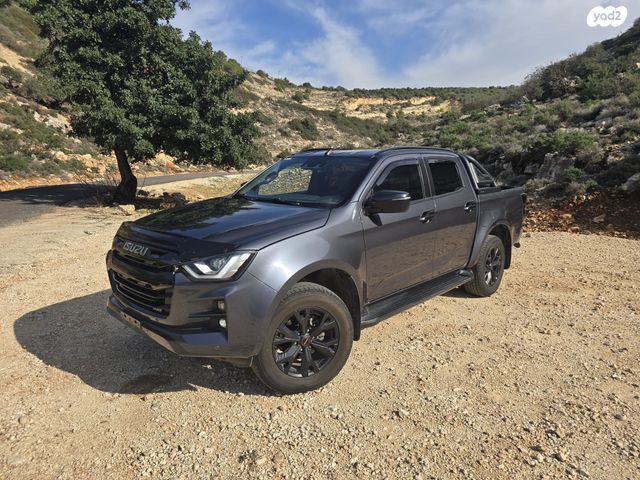 איסוזו די-מקס