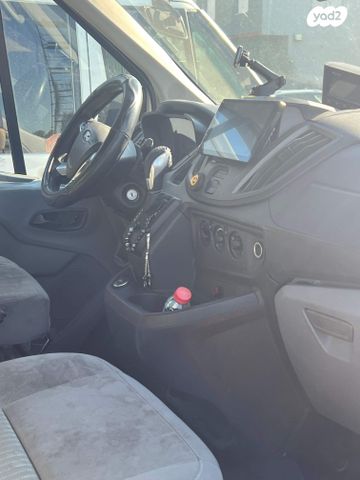 מודעת רכב פורד טרנזיט