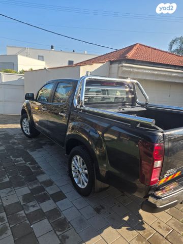 איסוזו די-מקס