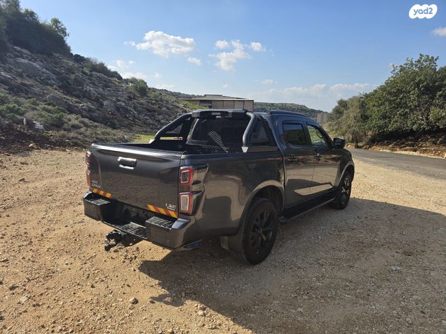 איסוזו די-מקס