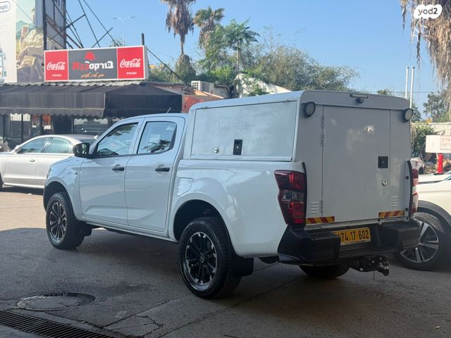 איסוזו די-מקס