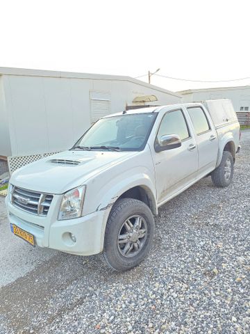 איסוזו די-מקס