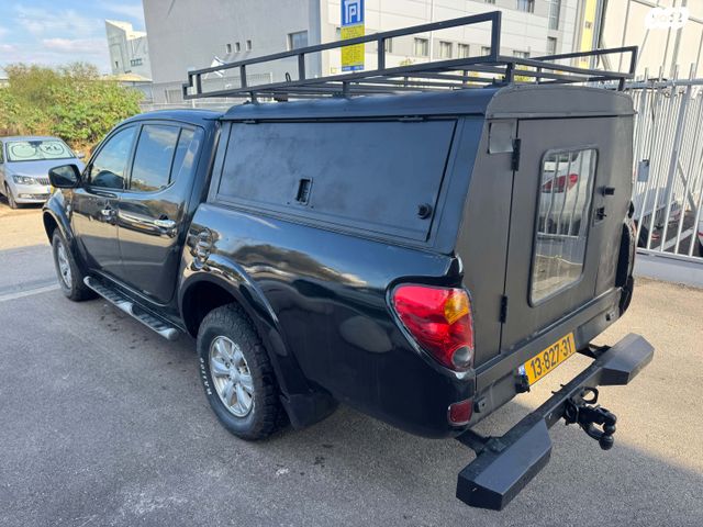 מיצובישי טרייטון / L200