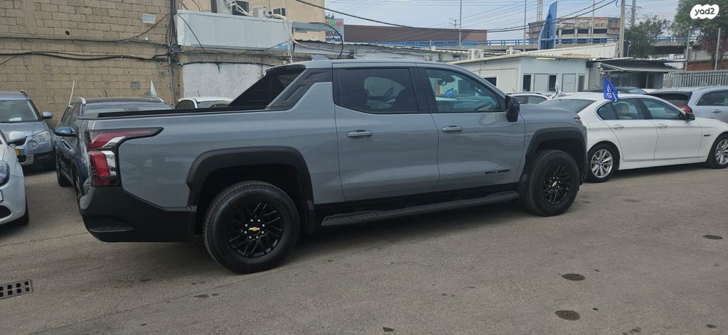 מודעת רכב שברולט סילברדו EV 2