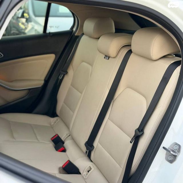 מרצדס-בנץ GLA