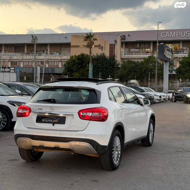 מרצדס-בנץ GLA