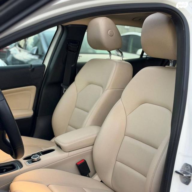 מרצדס-בנץ GLA