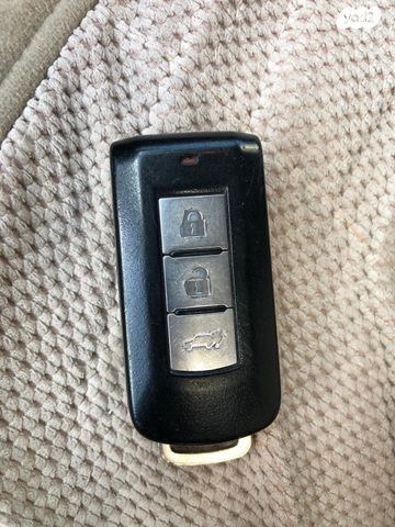 מיצובישי אאוטלנדר