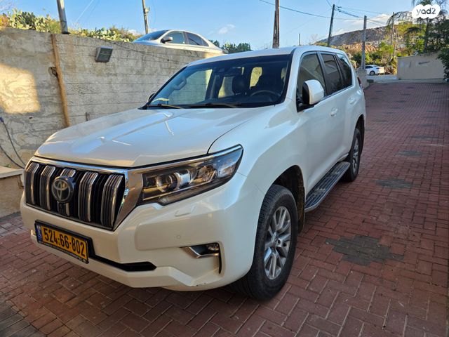 טויוטה לנד קרוזר