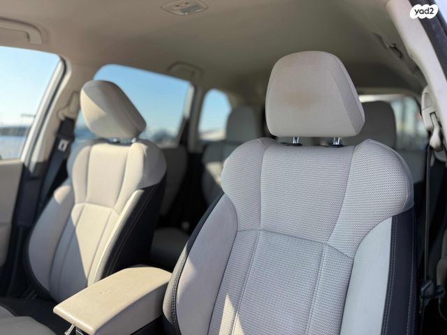 סובארו פורסטר