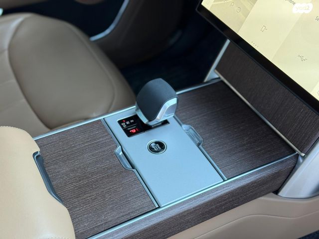 לנד רובר ריינג' רובר