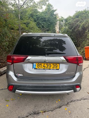 מיצובישי אאוטלנדר