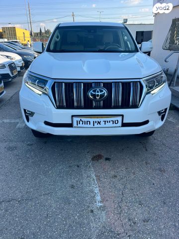 טויוטה לנד קרוזר