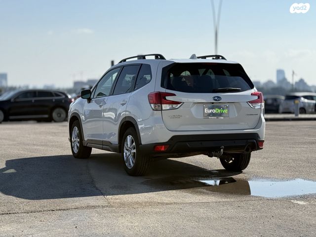 סובארו פורסטר