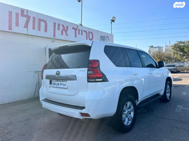 טויוטה לנד קרוזר