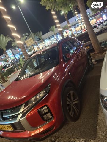 מודעת רכב מיצובישי ASX