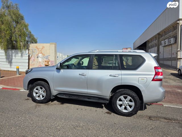 טויוטה לנד קרוזר