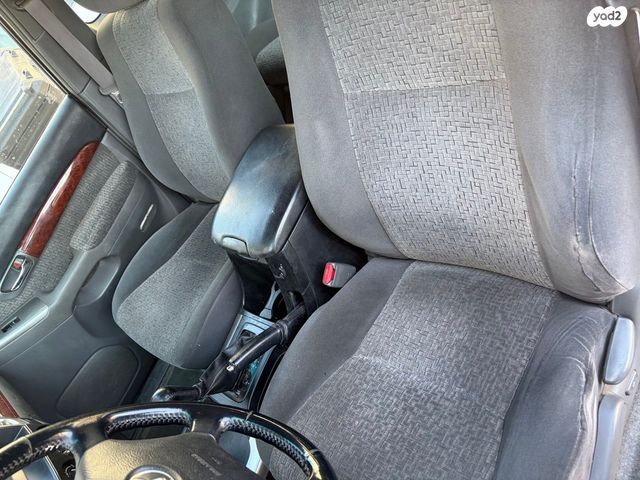 טויוטה לנד קרוזר