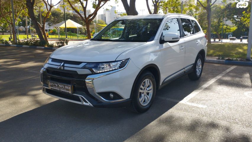 מיצובישי אאוטלנדר