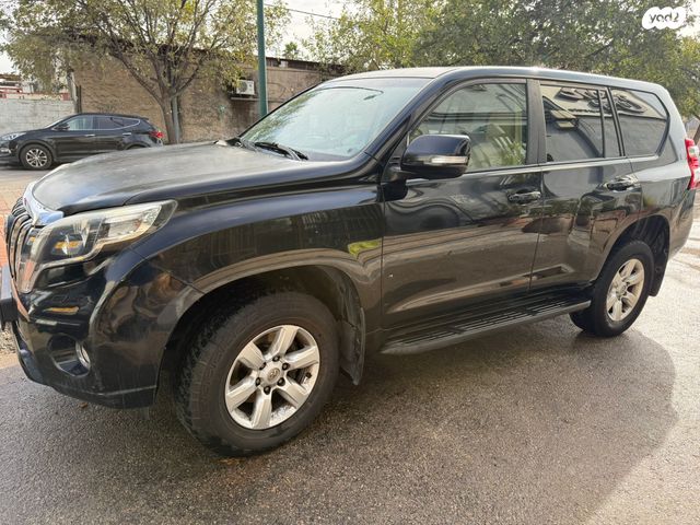 טויוטה לנד קרוזר