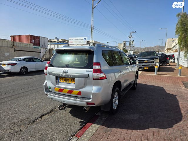 טויוטה לנד קרוזר