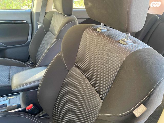 מיצובישי אאוטלנדר