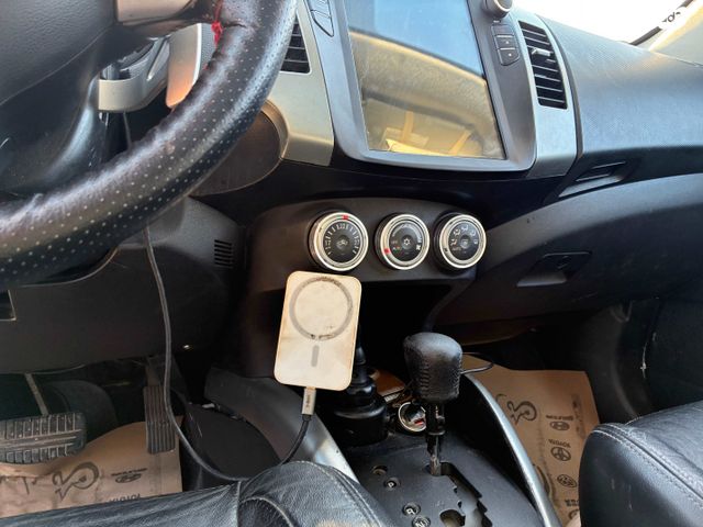 מיצובישי אאוטלנדר