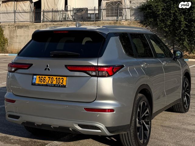 מיצובישי אאוטלנדר