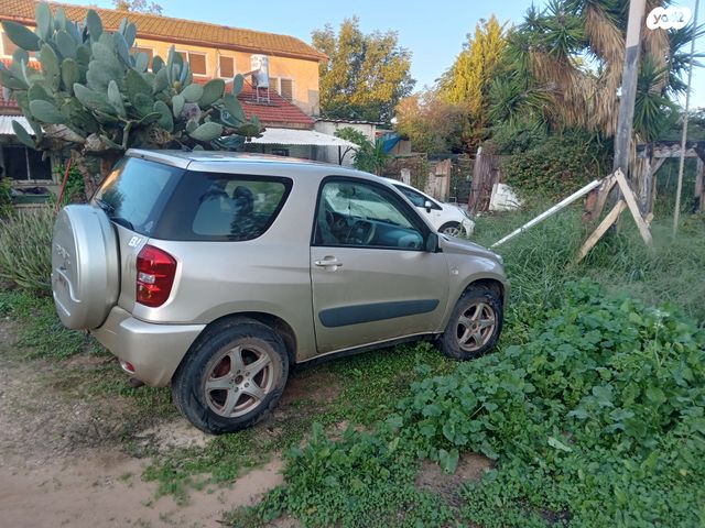 מודעת רכב טויוטה RAV4