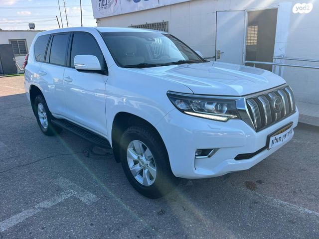 טויוטה לנד קרוזר