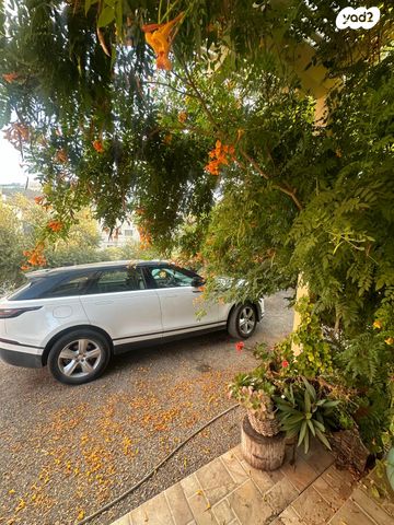 לנד רובר ריינג' רובר ולאר