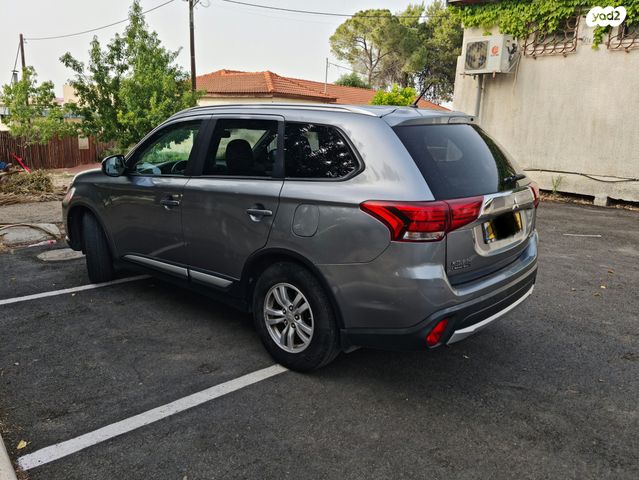 מיצובישי אאוטלנדר