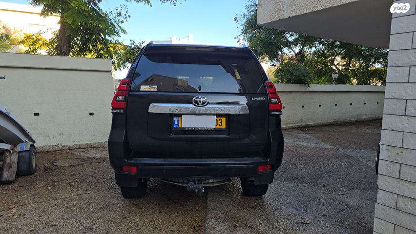 טויוטה לנד קרוזר