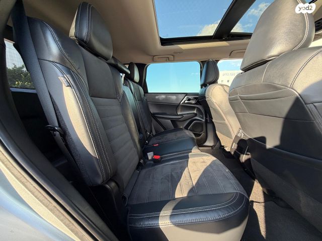 מיצובישי אאוטלנדר