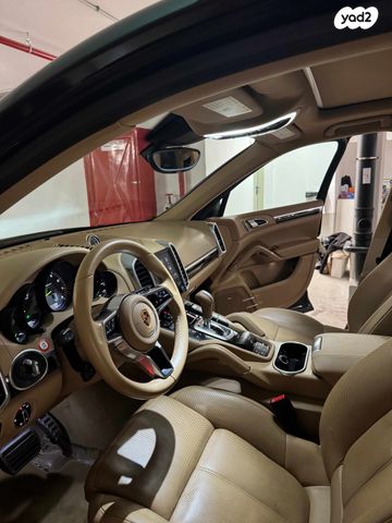 פורשה קאיין