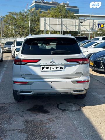 מיצובישי אאוטלנדר