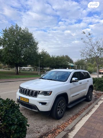 מודעת רכב ג'יפ גרנד צ'ירוקי