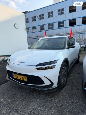 מודעת רכב ג'נסיס GV60