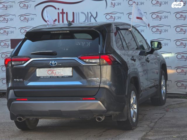 טויוטה RAV4