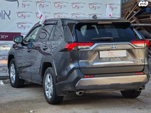 טויוטה RAV4
