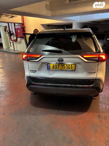 טויוטה RAV4