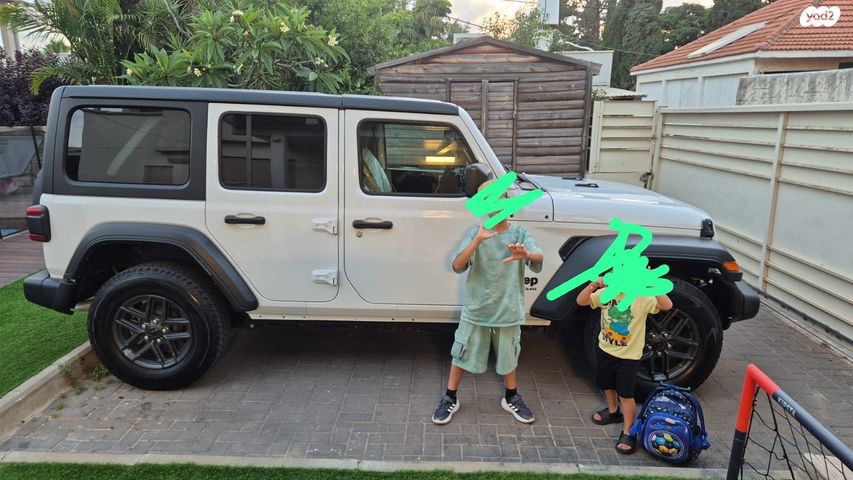 מודעת רכב ג'יפ רנגלר